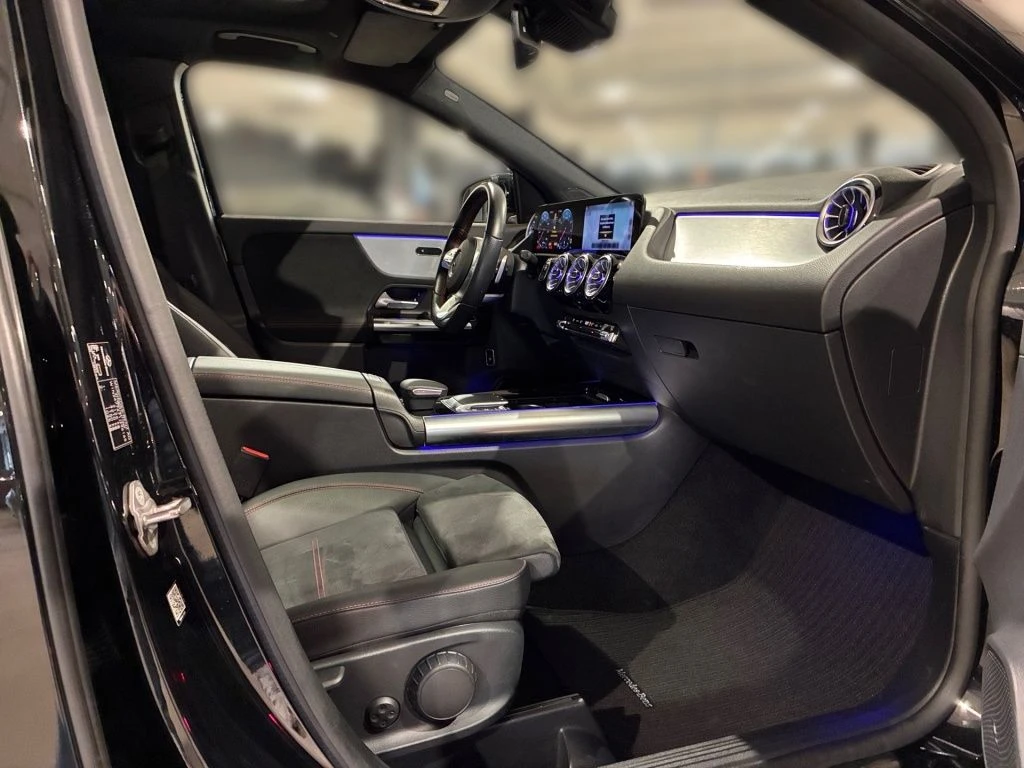 Mercedes-Benz-GLA 250-image-15