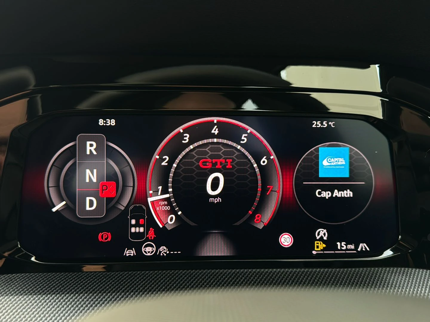 Volkswagen-Golf-image-12
