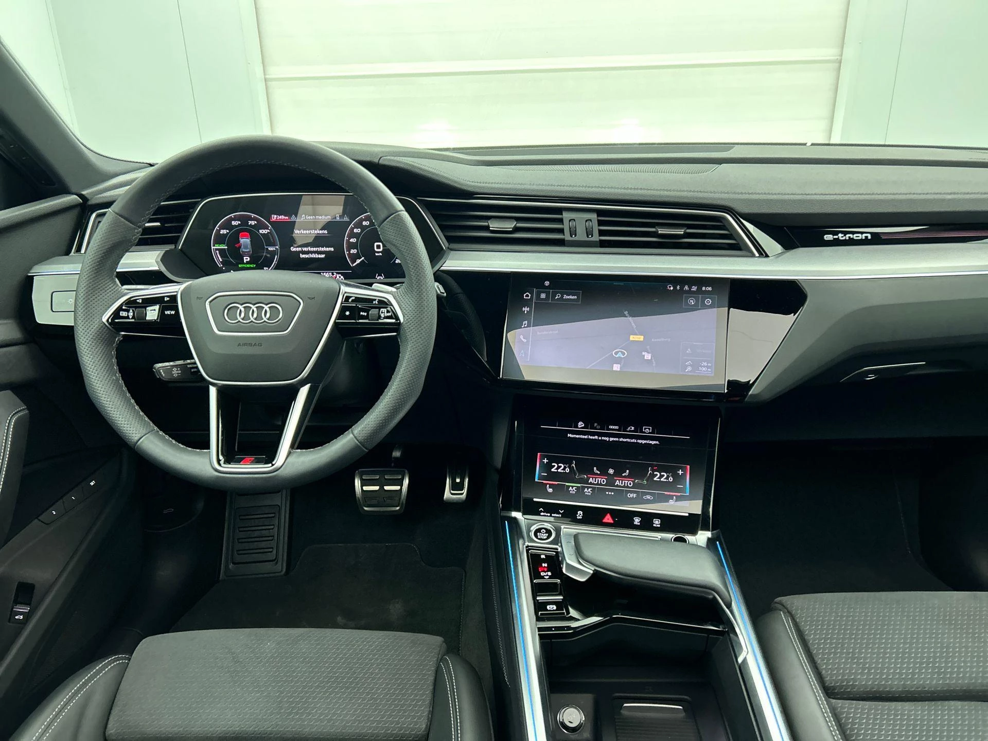 Audi-Q8 e-tron-image-25