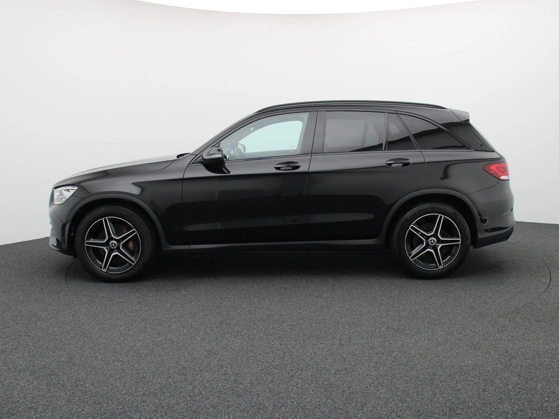 Mercedes-Benz-GLC-image-3