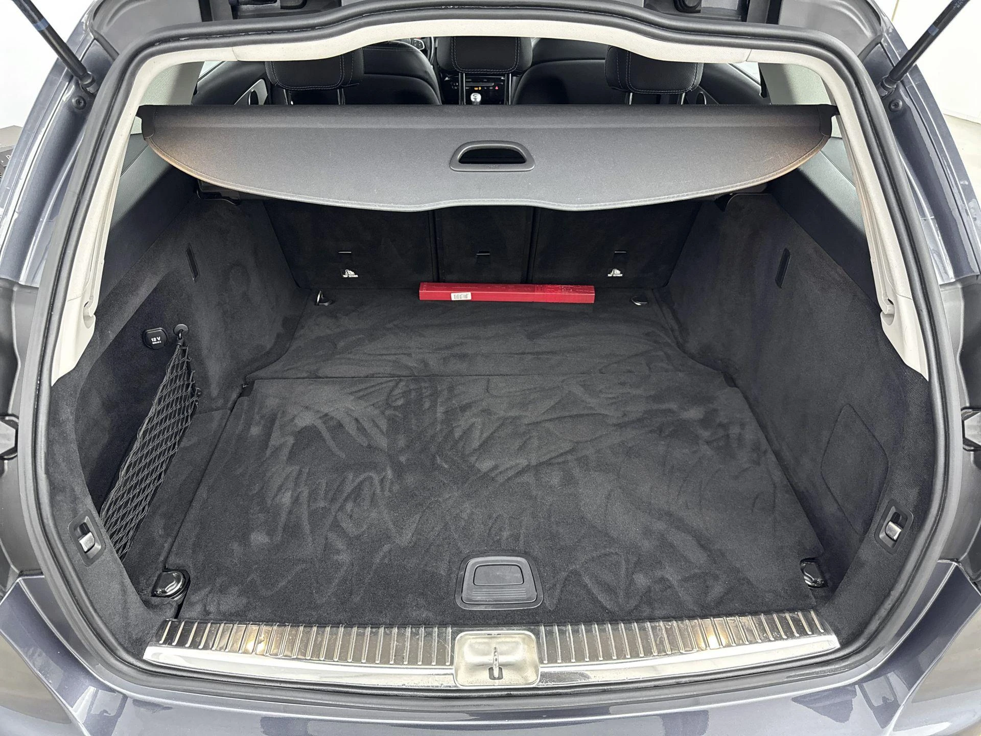 Mercedes-Benz-C-Klasse-image-19