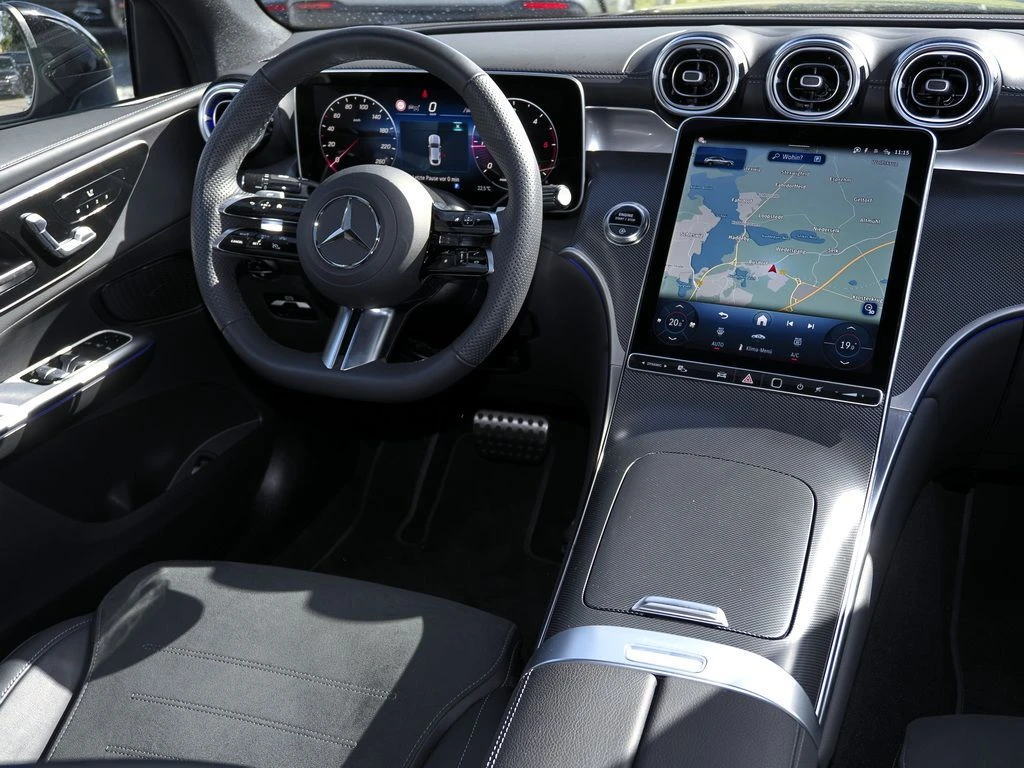 Mercedes-Benz-GLC 220 d-image-9