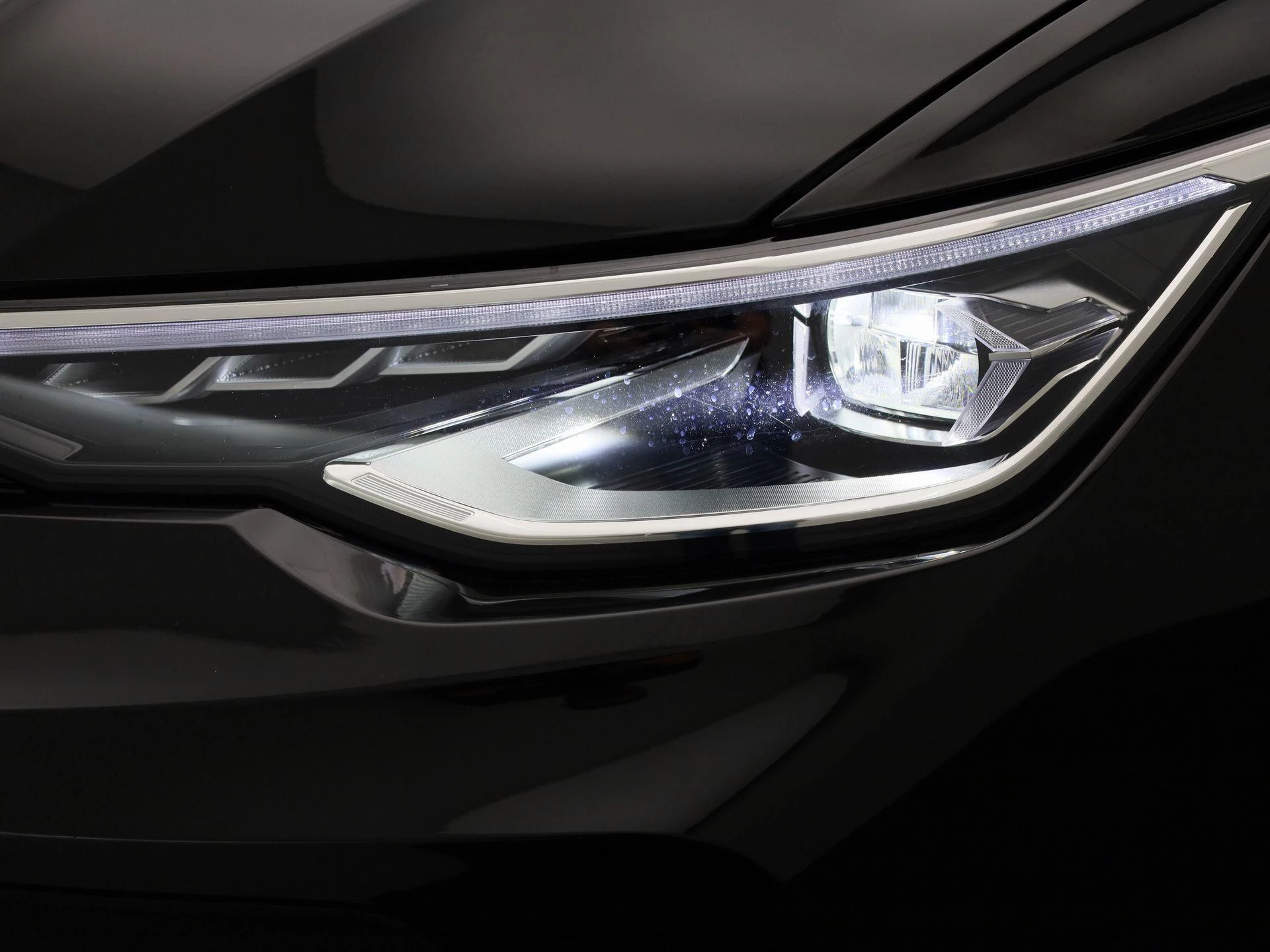 Volkswagen-Golf-image-13