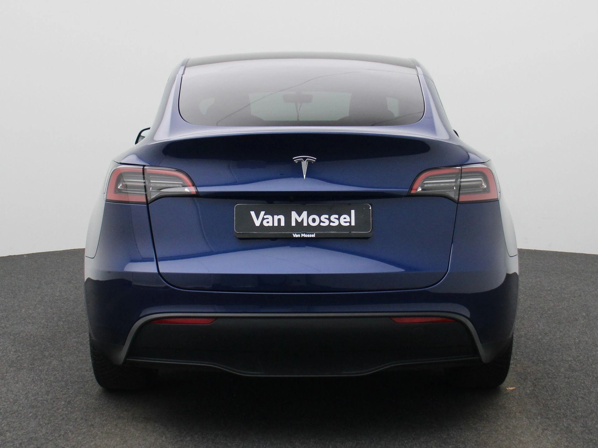 Tesla-Model Y-image-4