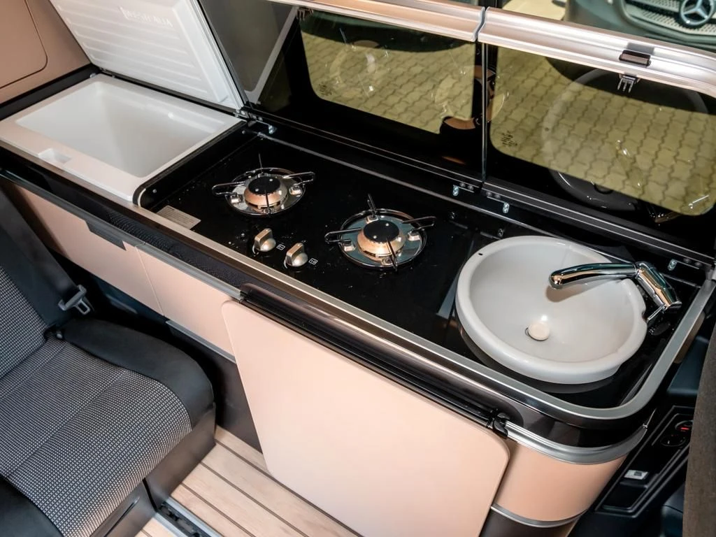 Mercedes-Benz-Marco Polo-image-13