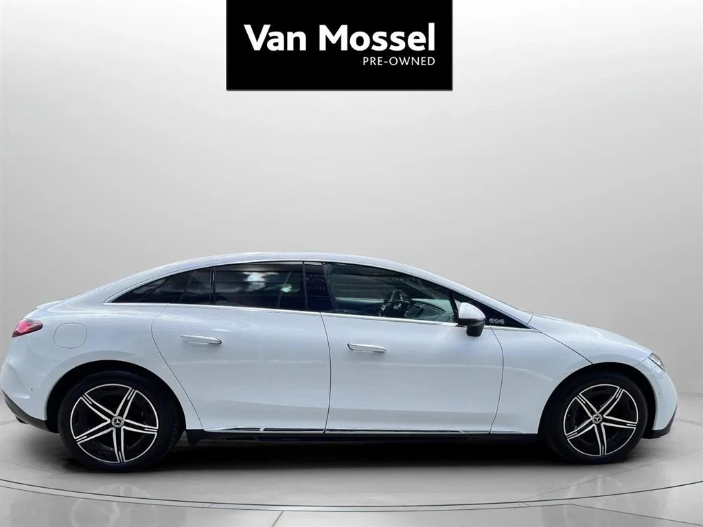 Mercedes-Benz-EQE-image-3