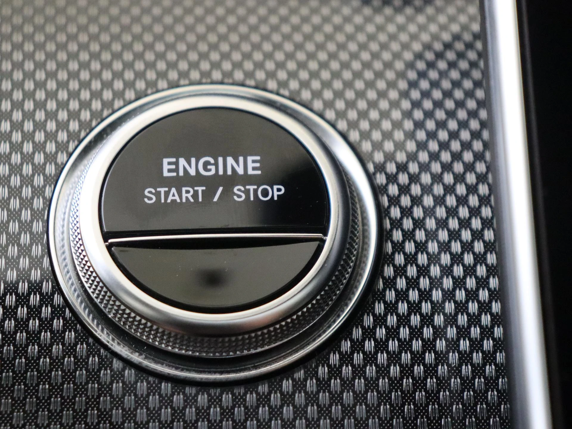 Mercedes-Benz-C-Klasse-image-18