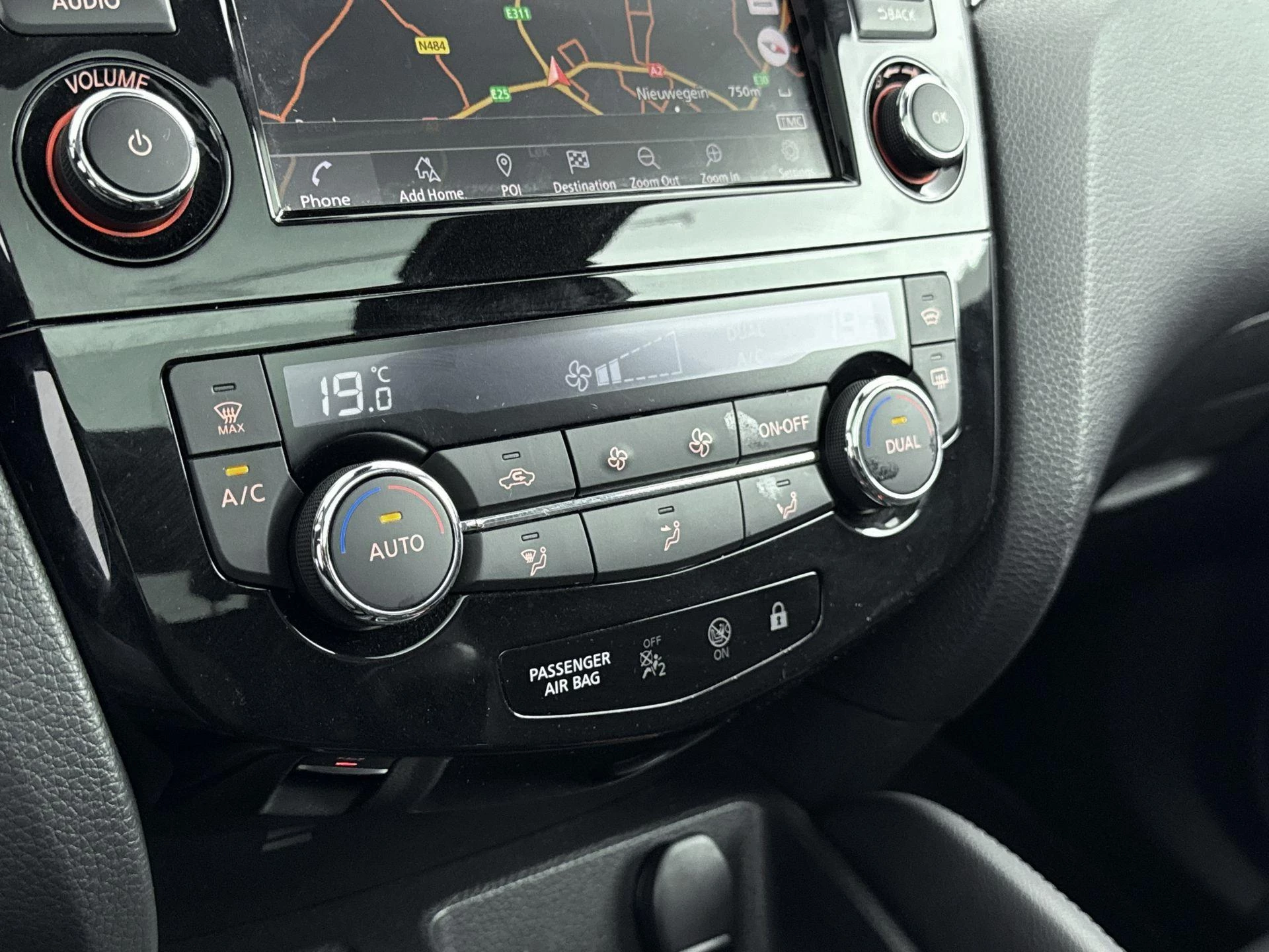 Nissan-QASHQAI-image-5