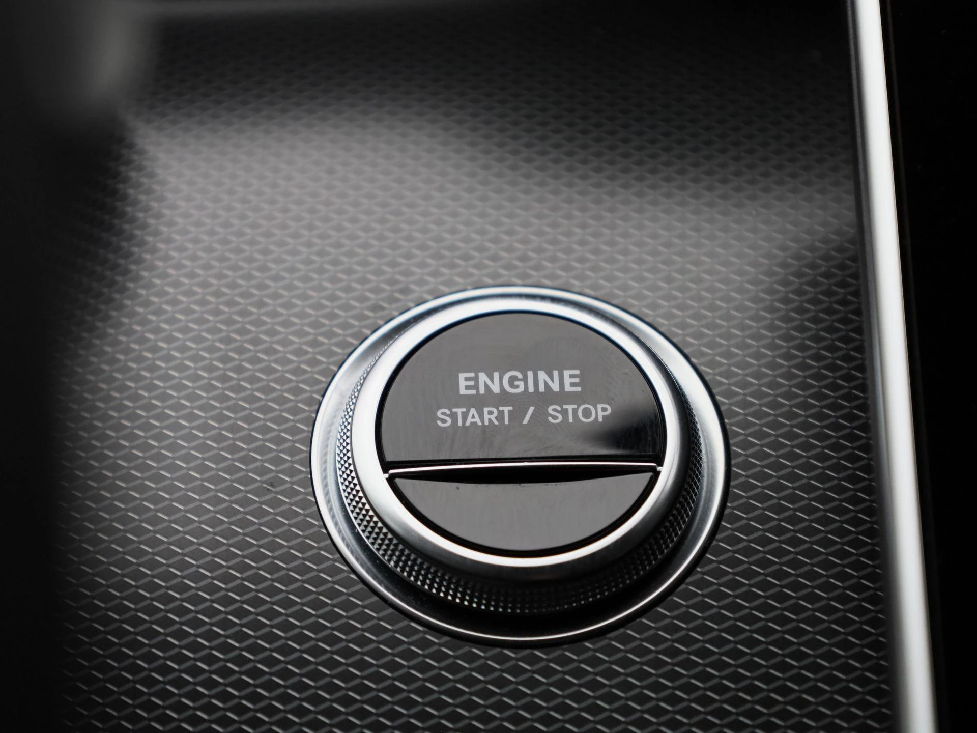 Mercedes-Benz-C-Klasse-image-18