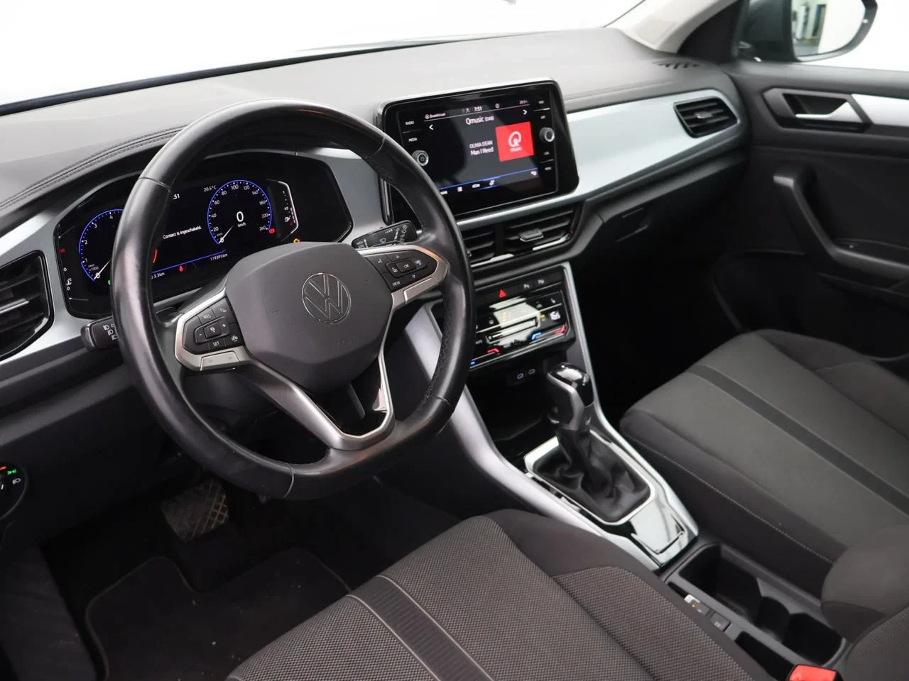 Volkswagen T-Roc T-Roc Life Business 1.5TSI 150PK *AUTOMAAT*TREKHAAK*CAMERA*PDC*ACC*VIRTUAL COCKPIT*APP-CONNECT*ZETELVERWARMING*...*