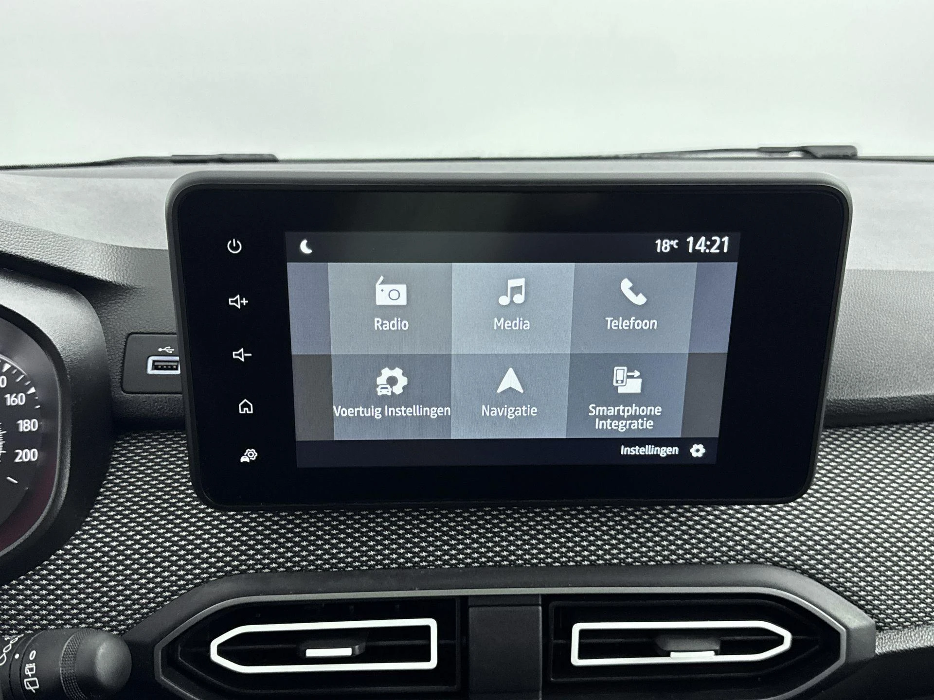 Dacia-Sandero-image-11