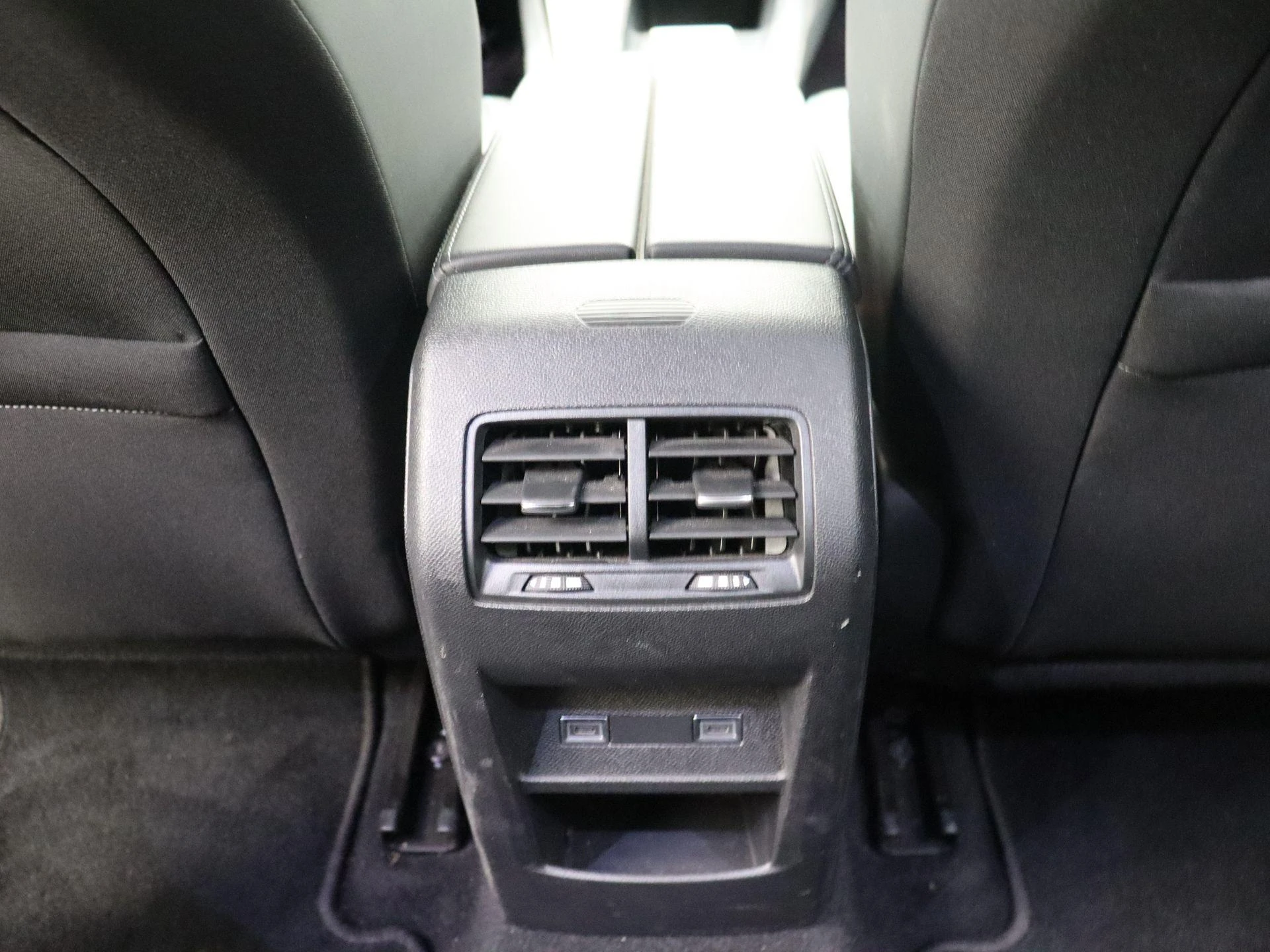 Peugeot-e-308-image-17