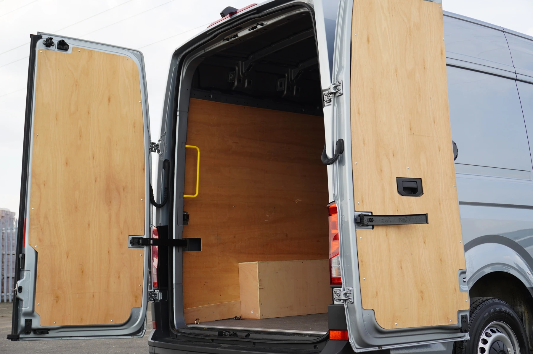Volkswagen-Crafter-image-22