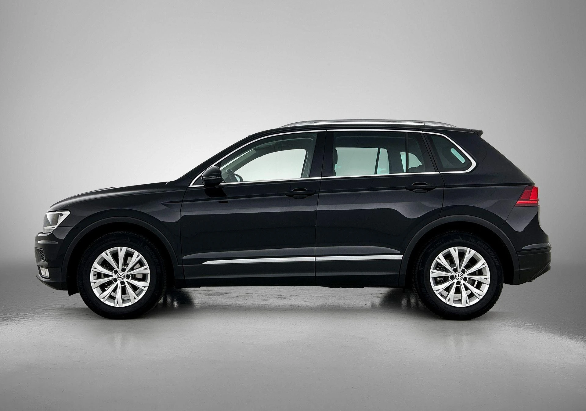 Volkswagen-Tiguan-image-1