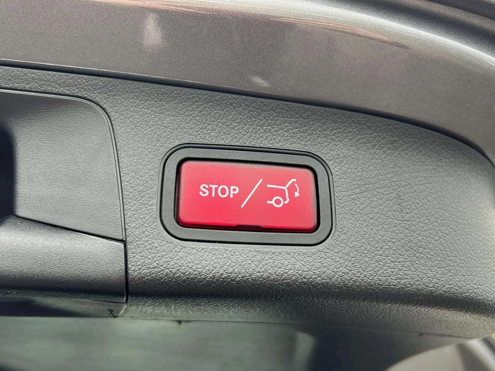 Mercedes-Benz-EQA-image-21