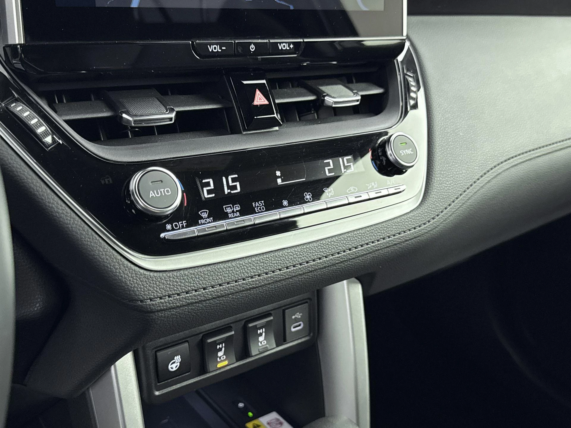 Toyota-Corolla Cross-image-23