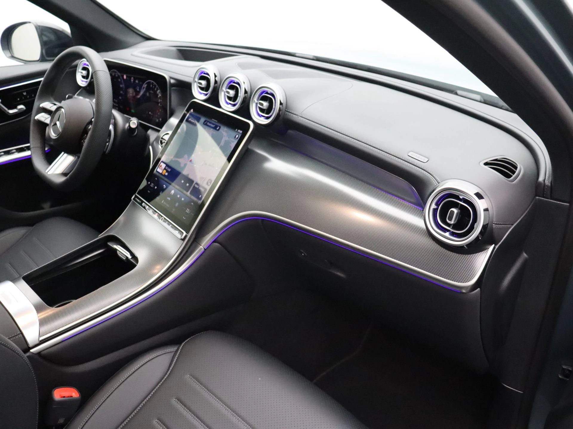 Mercedes-Benz GLC SUV 300 e AMG Line + AIRMATIC + BURMESTER + PANO + HEAD UP + LEDER +