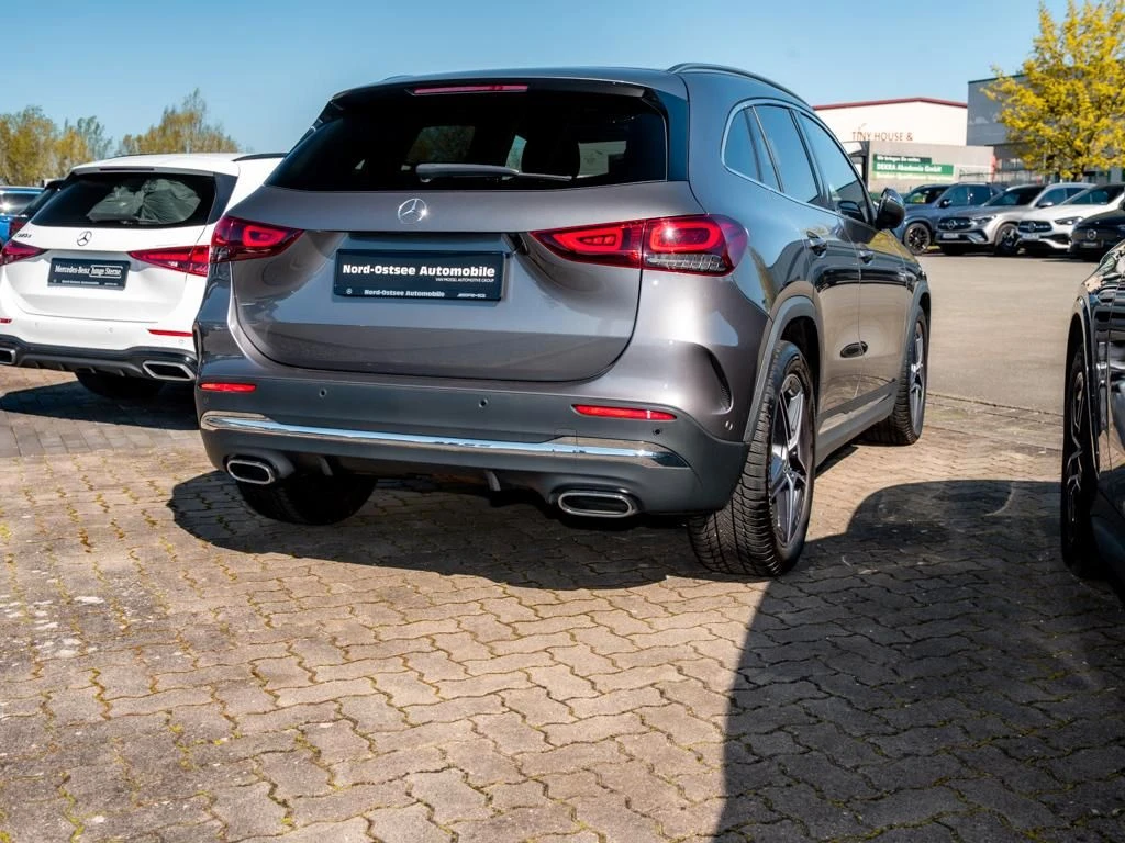 Mercedes-Benz-GLA 250-image-5
