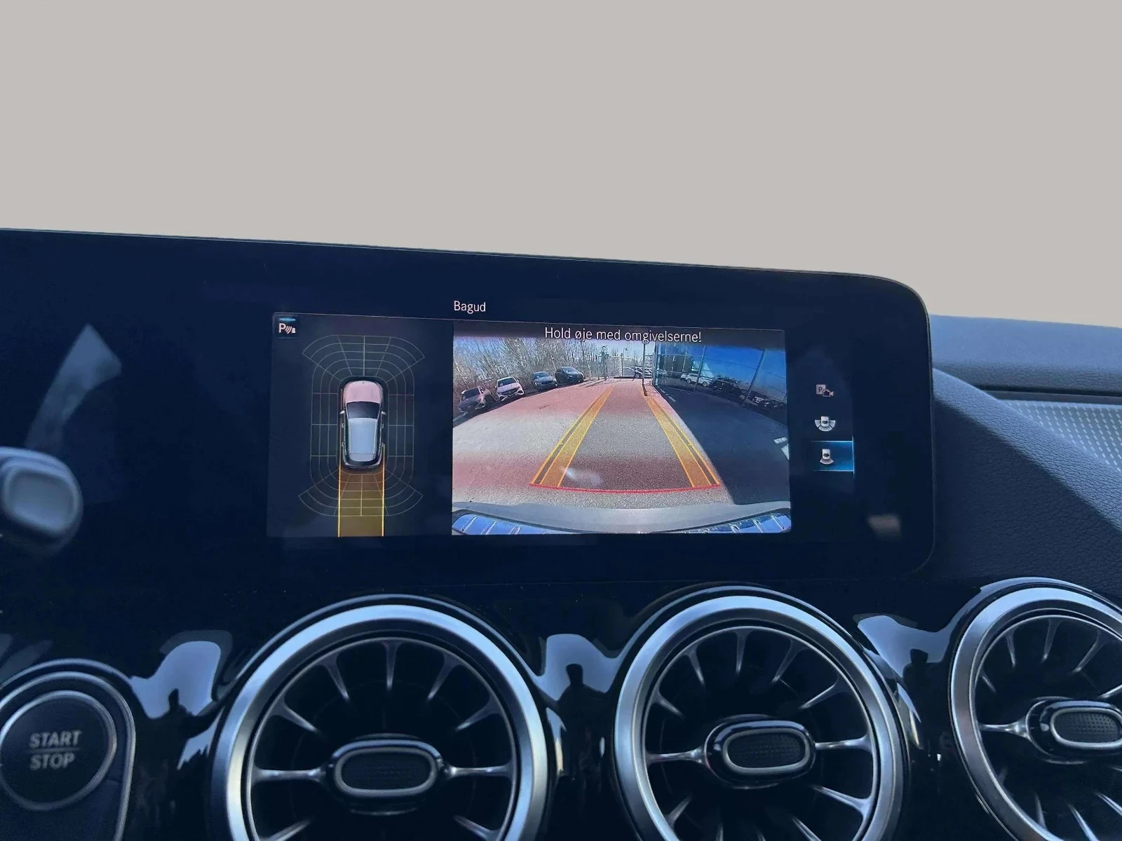 Mercedes-Benz-EQA-image-17