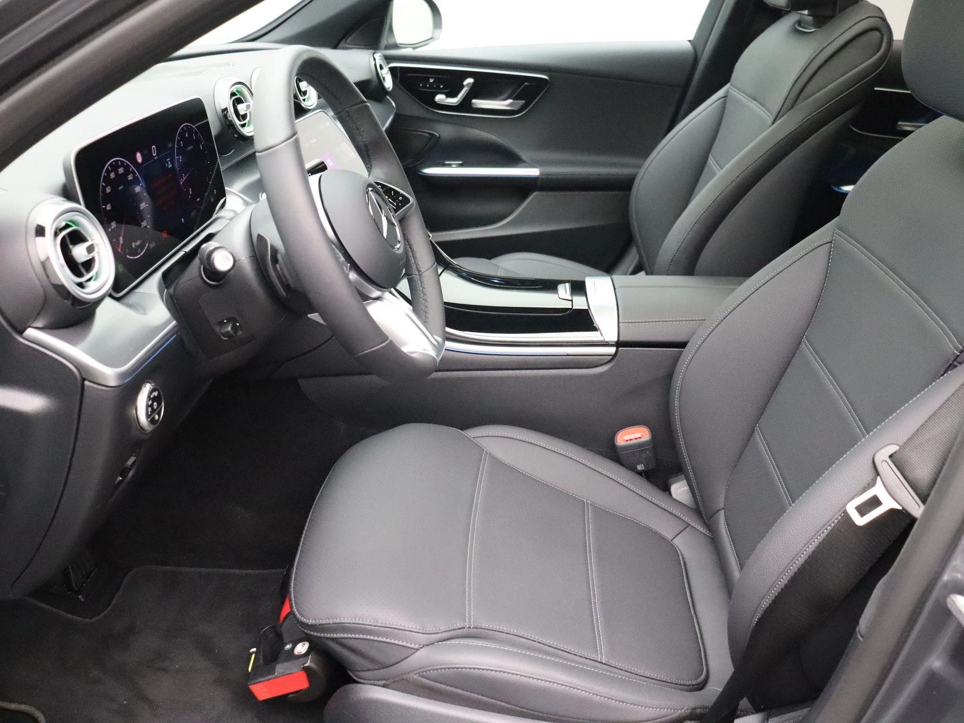 Mercedes-Benz C-Klasse 200 Luxury Line + PANORAMISCH DAK + LEDER +