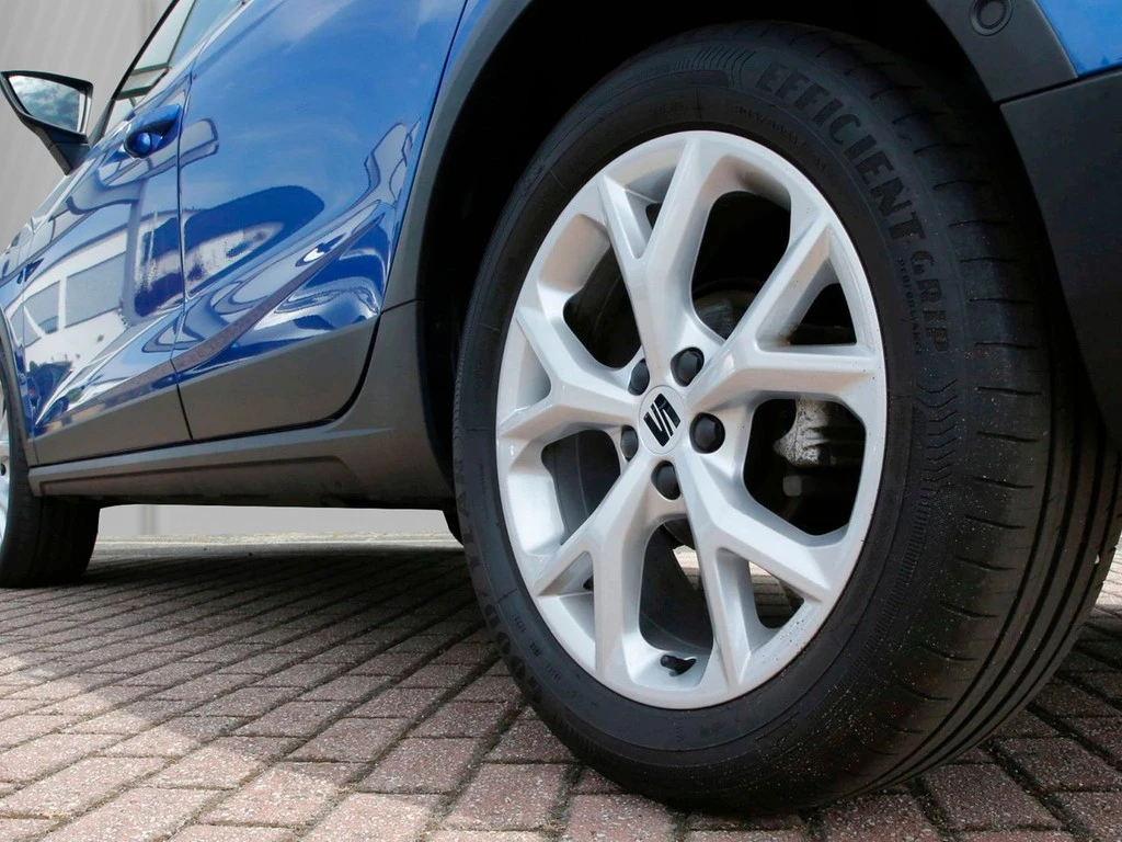 SEAT-Arona-image-4