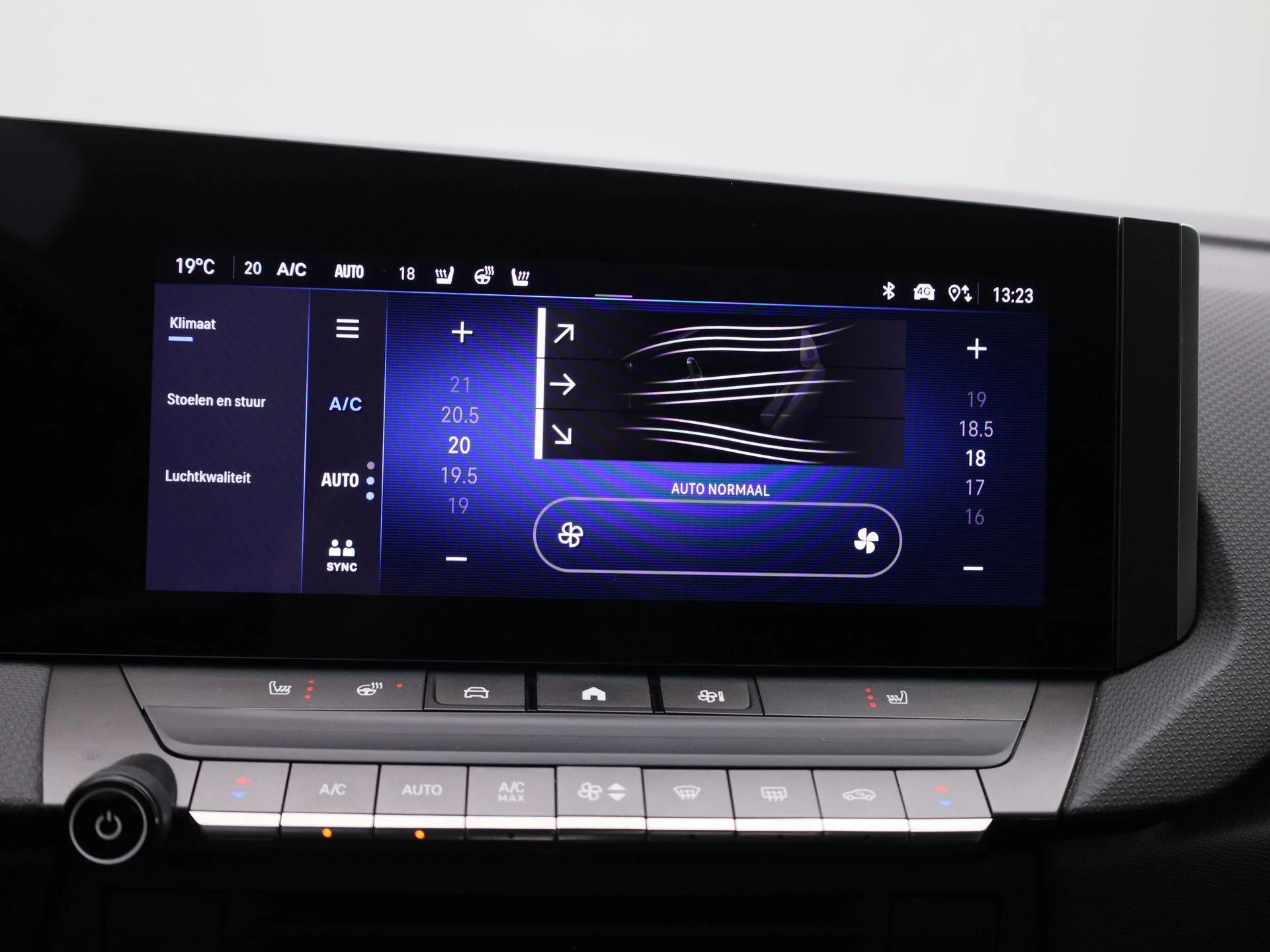 Opel-Astra-image-16