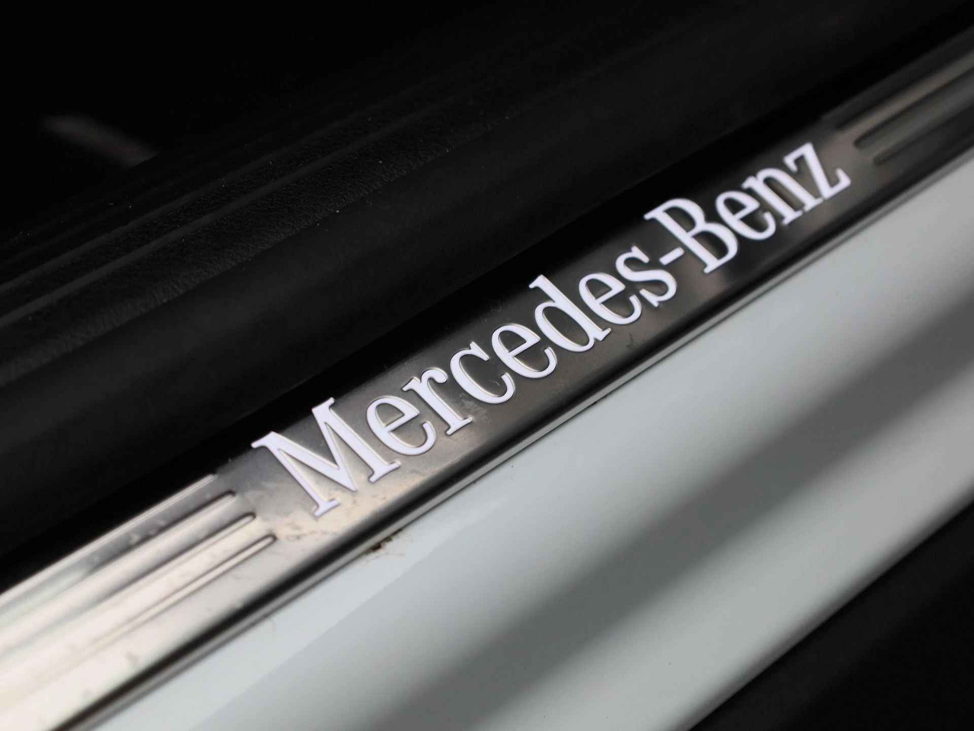 Mercedes-Benz-GLA-image-36