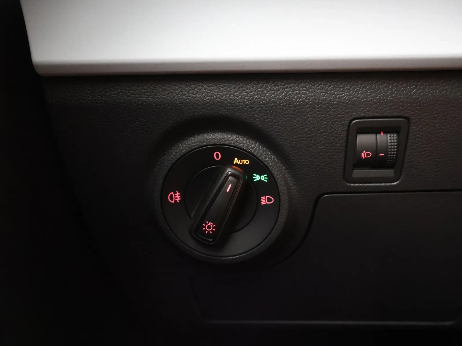 SEAT-Arona-image-21