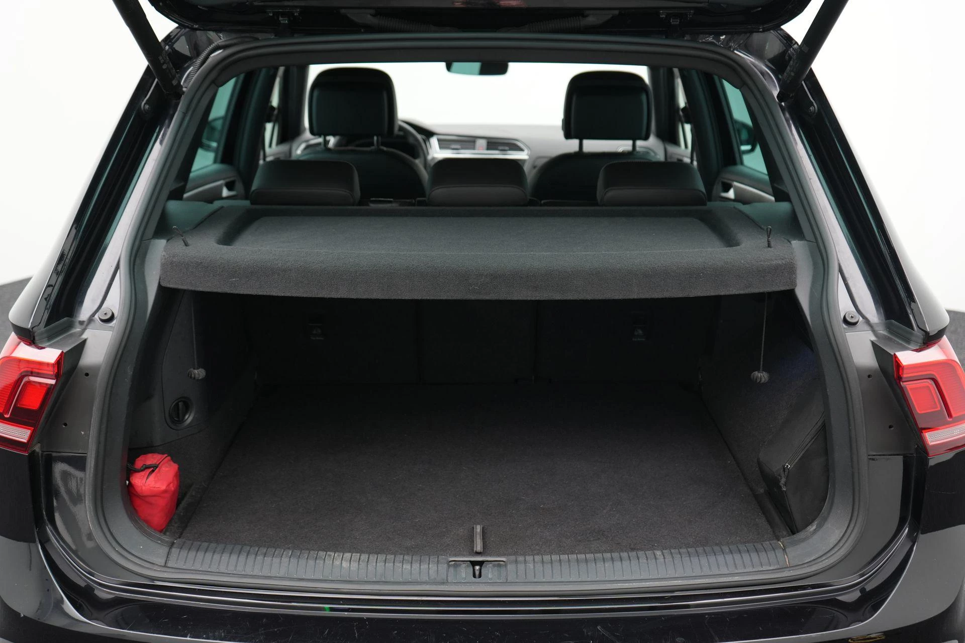 Volkswagen-Tiguan-image-39