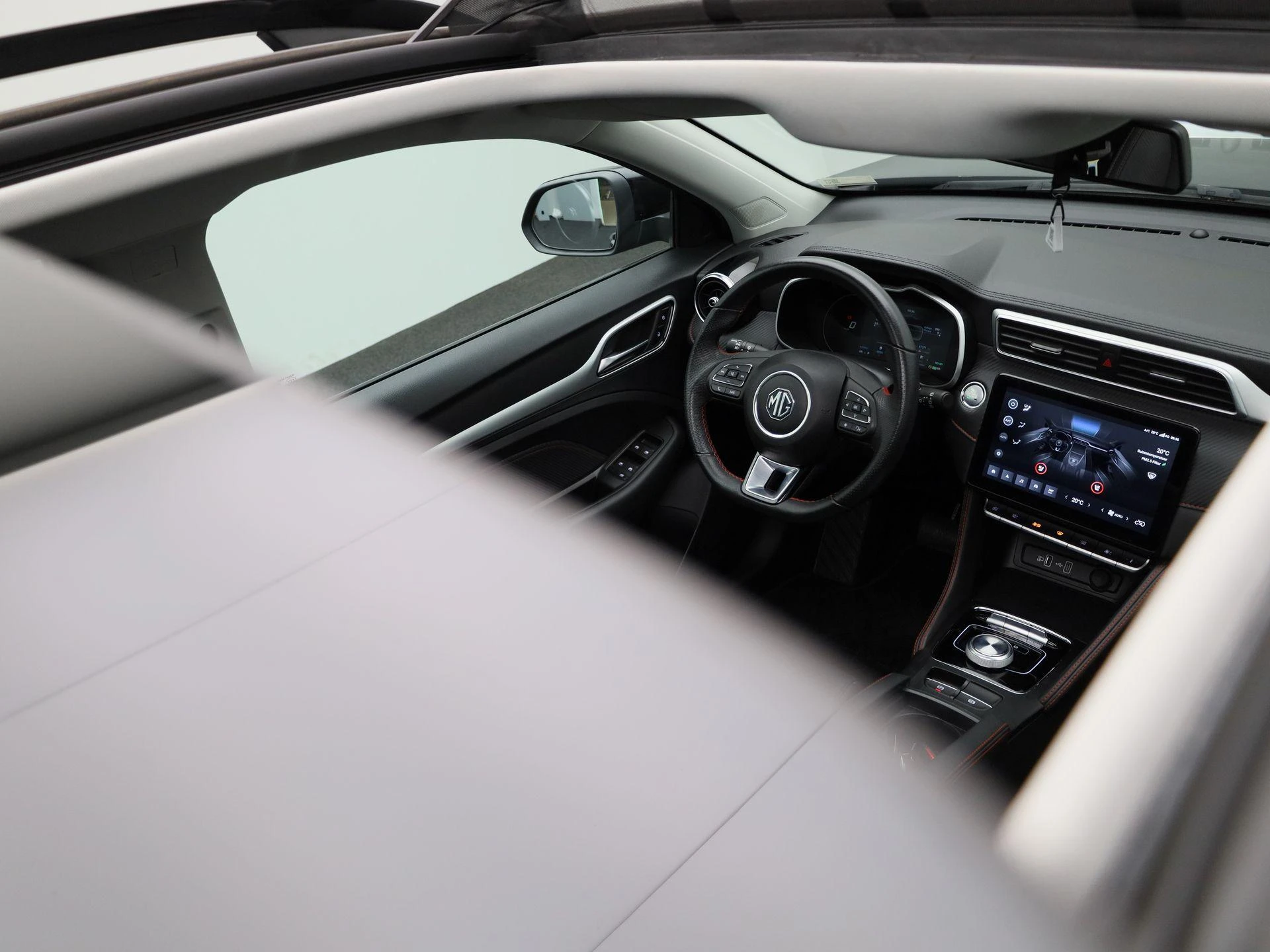 MG-ZS EV-image-35