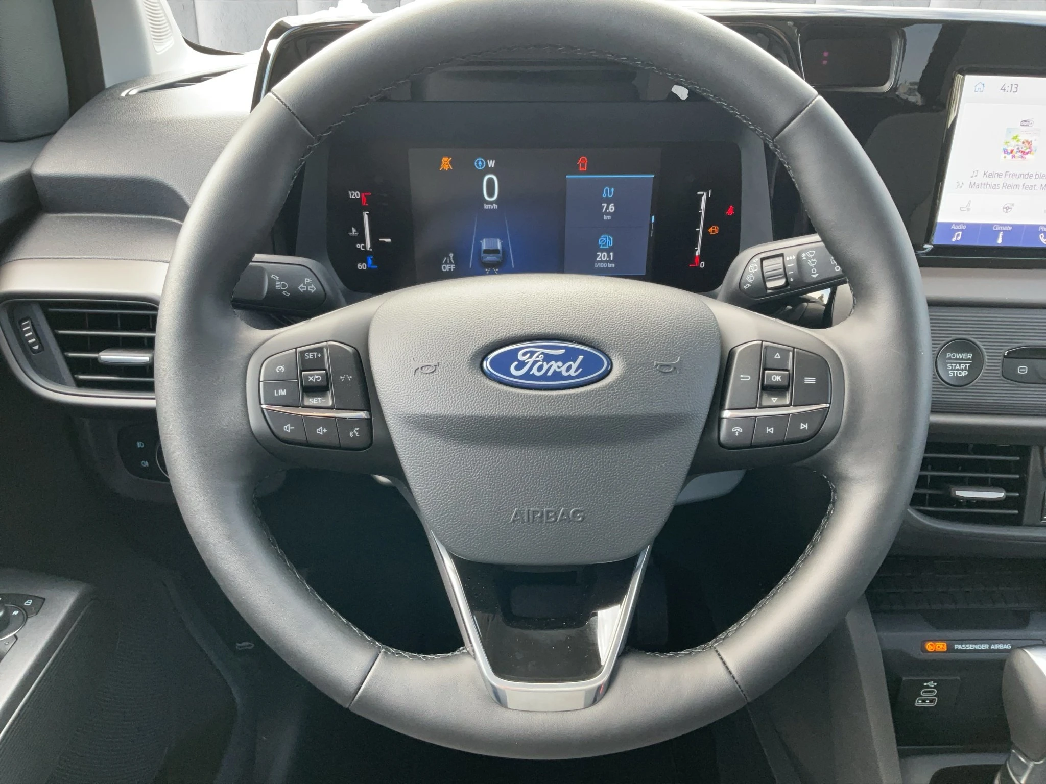 Ford-Tourneo Courier-image-12
