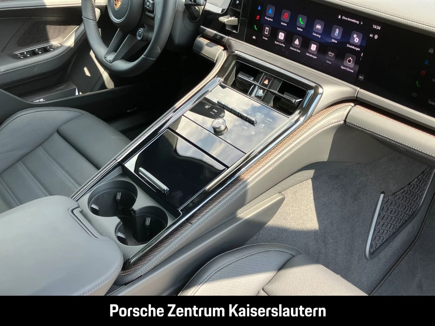 Porsche-Panamera-image-31