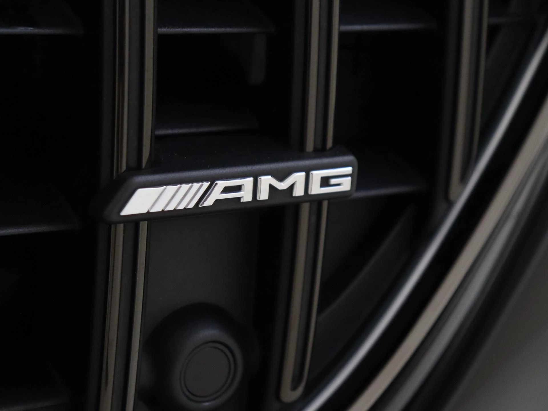 Mercedes-Benz-E-Klasse-image-9