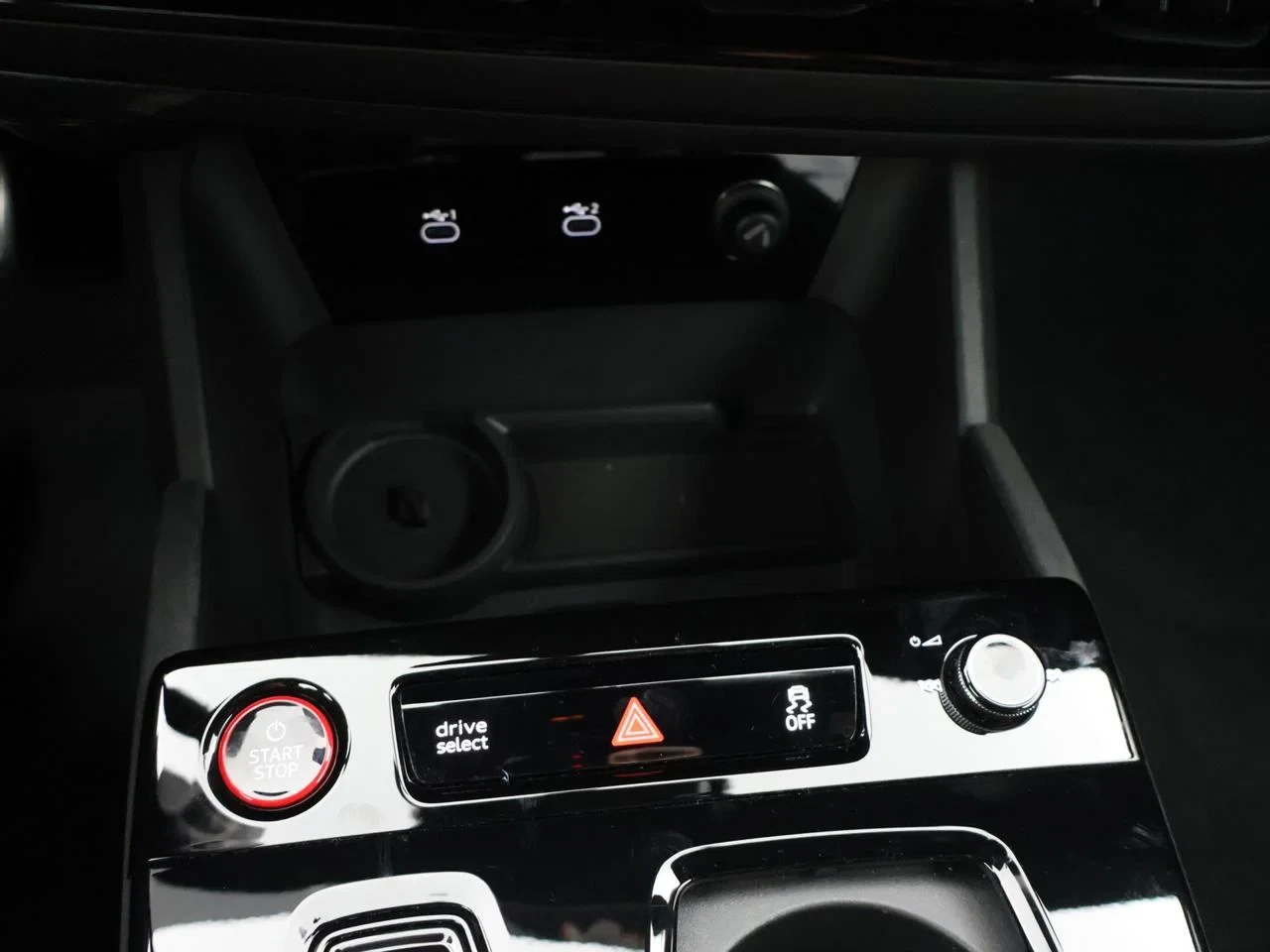 Audi SQ6 e-tron SQ6 e-Tron QUATTRO 100kWh 489PK *AUTOMAAT*SPORTZETELS*LEDER*360° CAMERA*PDC*CRUISE*NAVI*APP-CONNECT*...*
