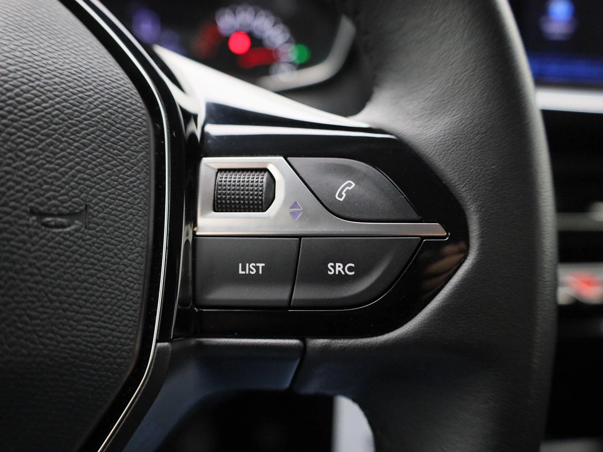 Peugeot-208-image-14
