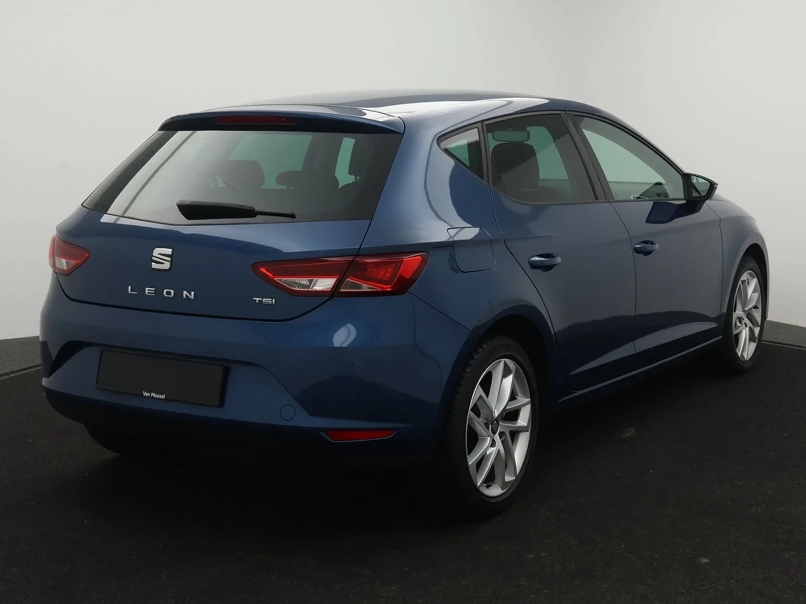 SEAT Leon Leon TSI 110PK *LEDER*ALCANTARA*CRUISE*NAVI*PDC*DAB RADIO*BLTH*...*