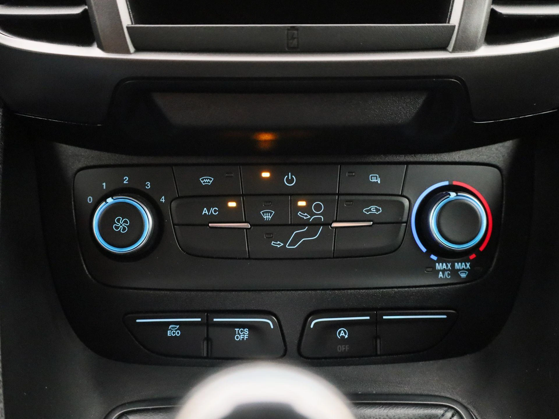 Ford-Transit Connect-image-21