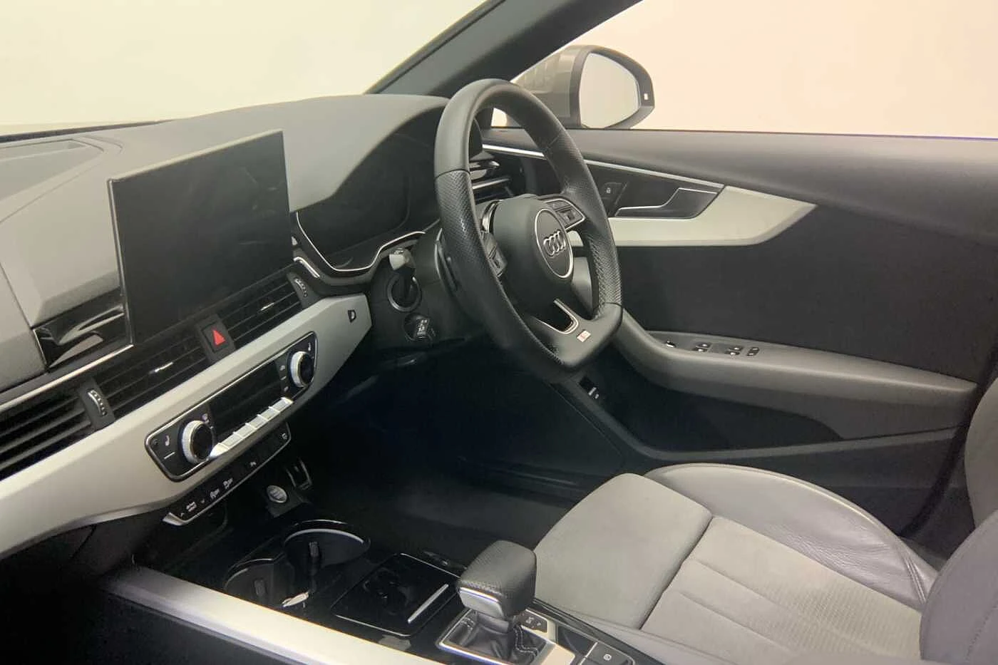Audi-A4-image-1