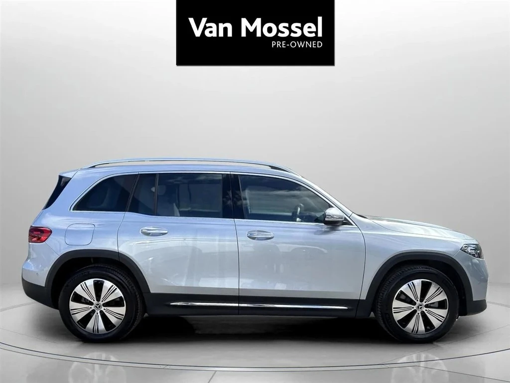 Mercedes-Benz-EQB-image-3