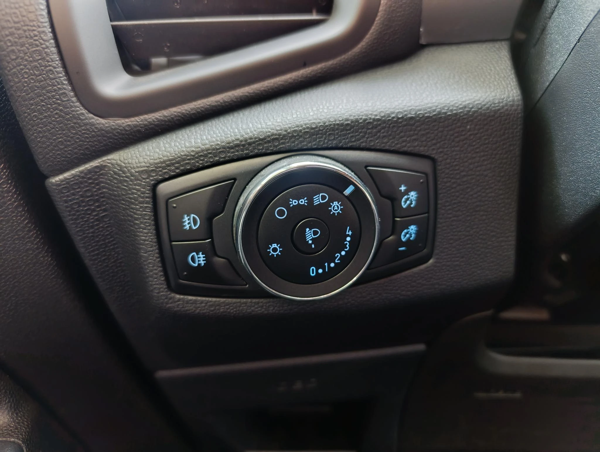Ford-EcoSport-image-16