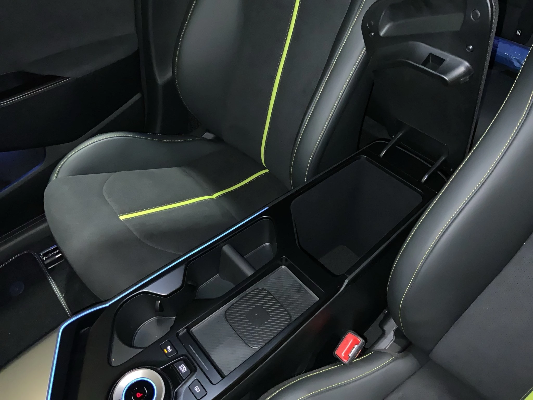 Kia EV6 GT 84 kWh 478 kW Allradantrieb Sports Utility Vehicle. 5-türig