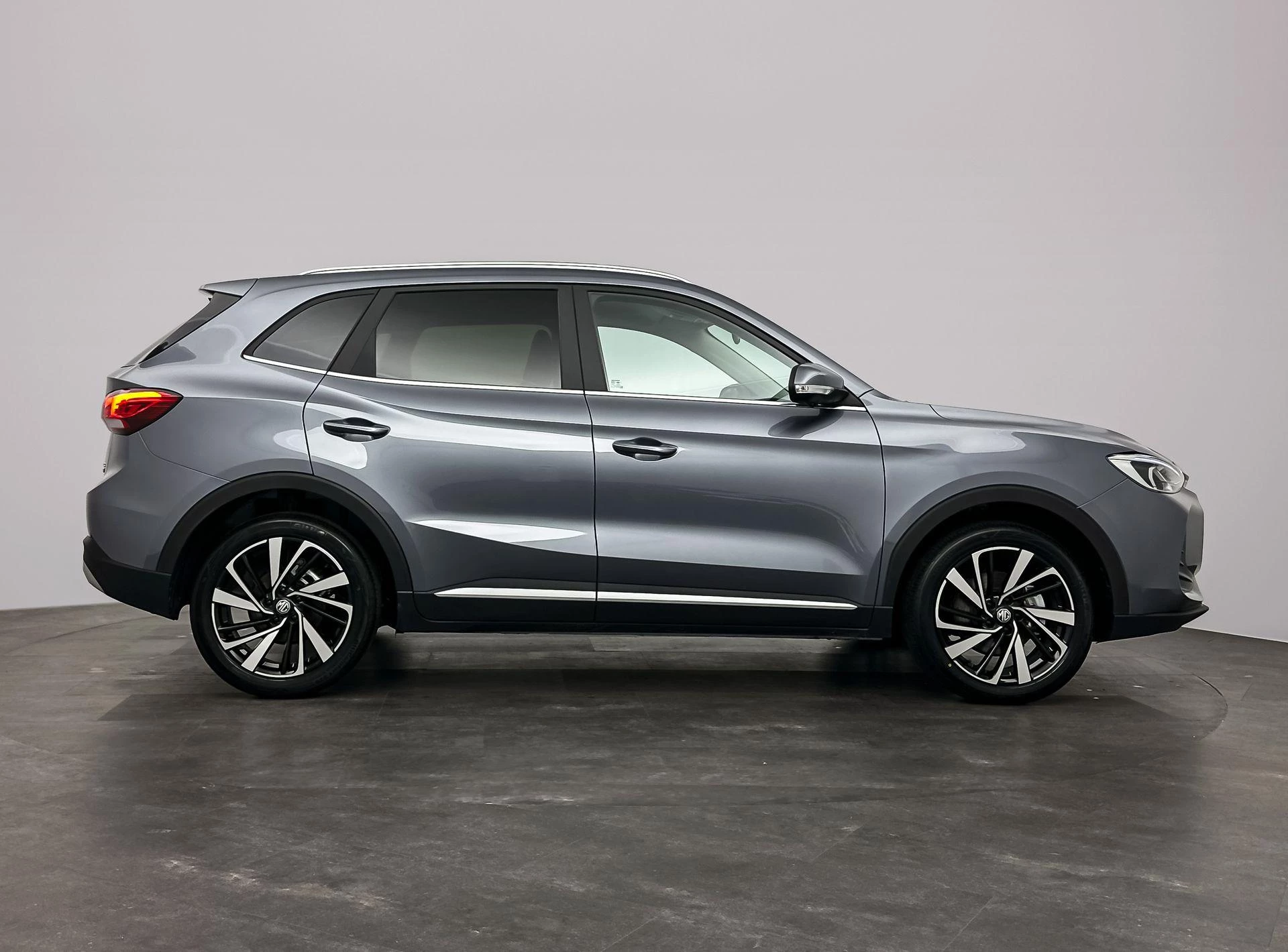 MG-ZS-image-11
