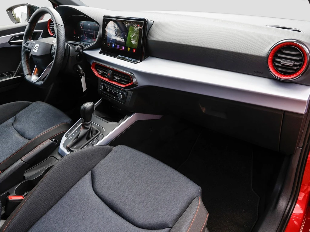 SEAT-Arona-image-7