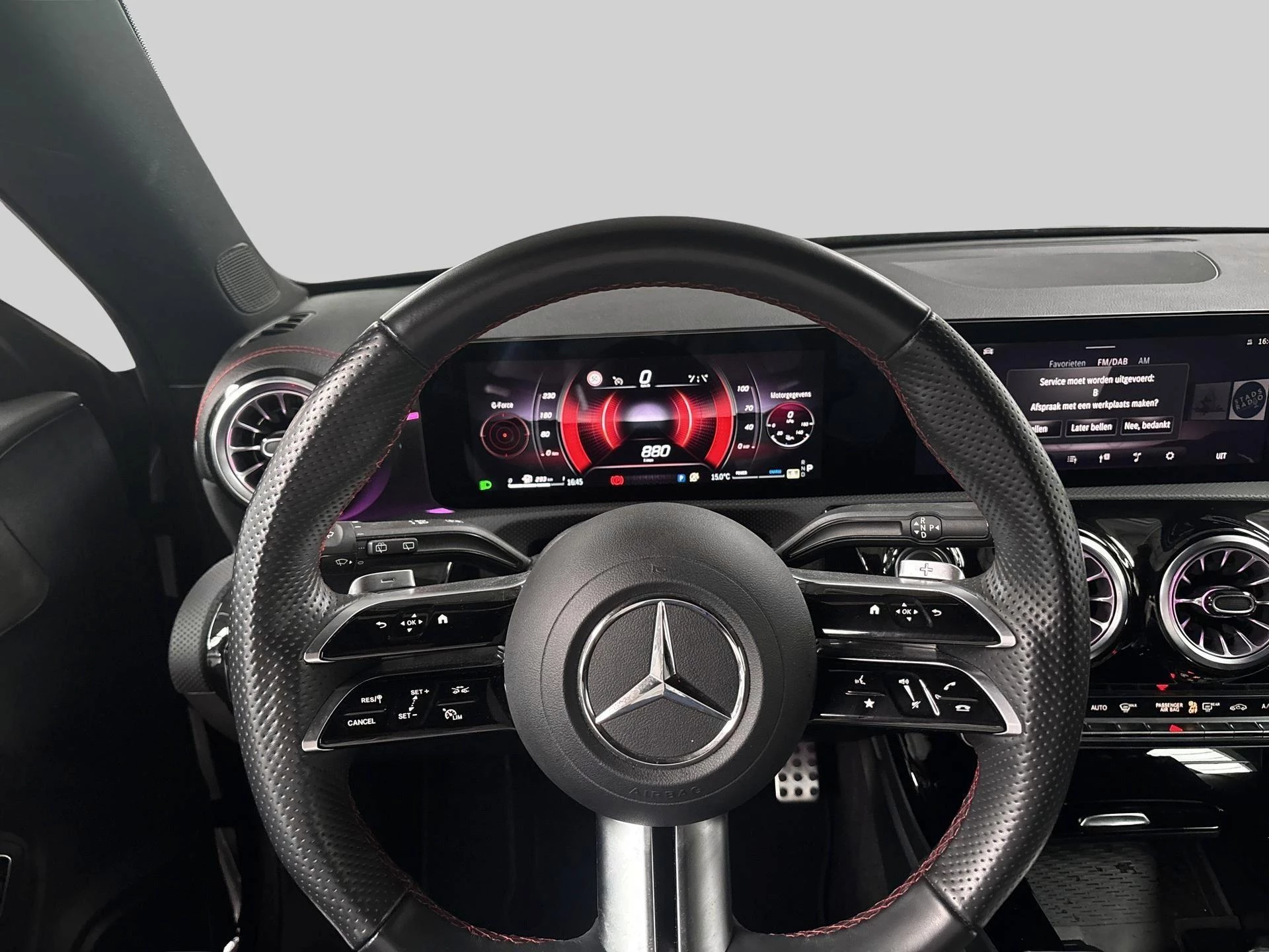 Mercedes-Benz-CLA-image-9