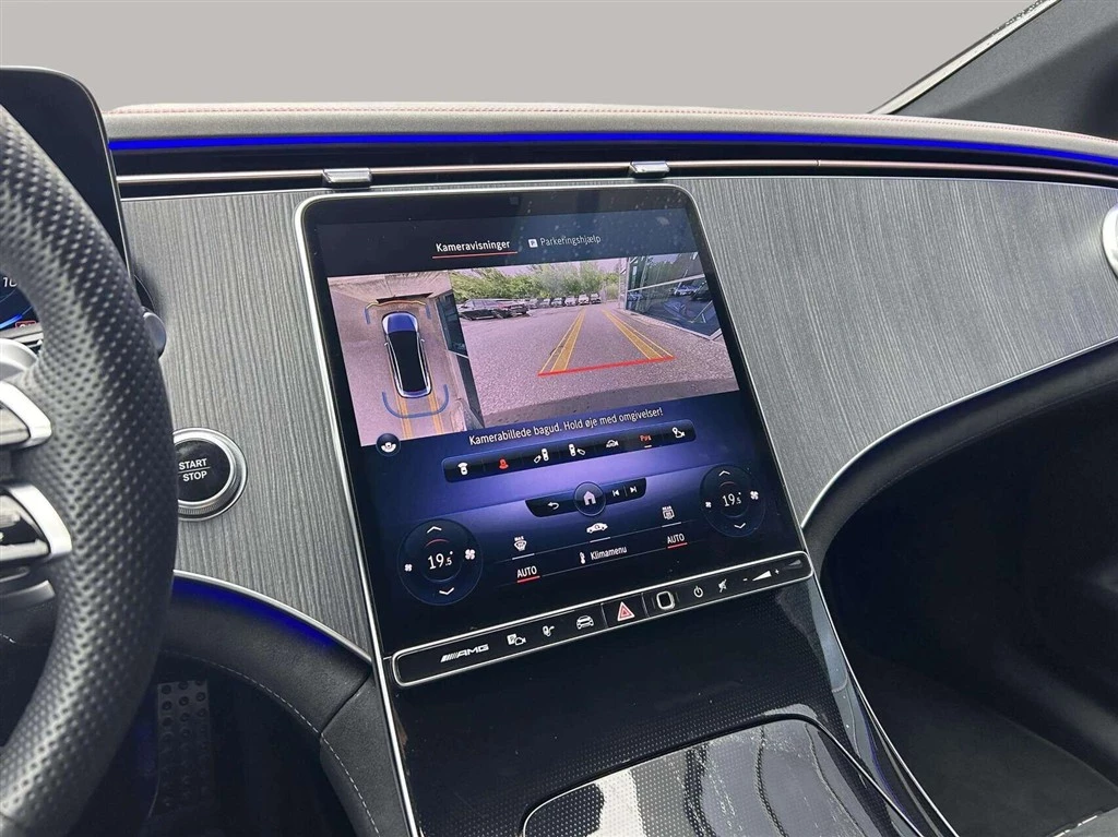 Mercedes-Benz-EQE-image-14