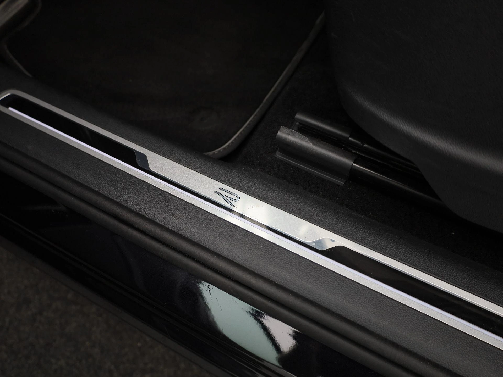 Volkswagen-Tiguan-image-34
