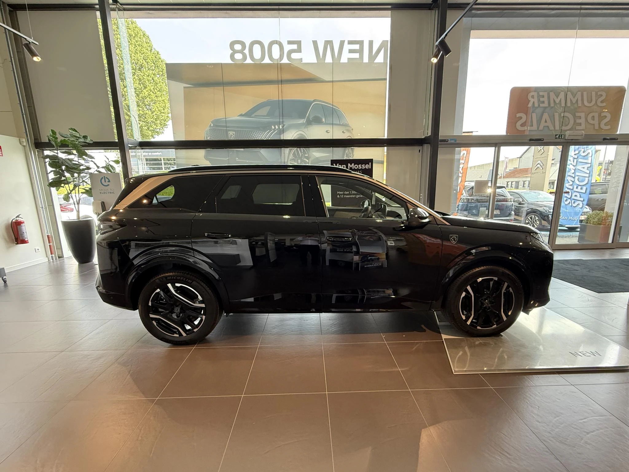 Peugeot e-5008 e-5008 210 GT