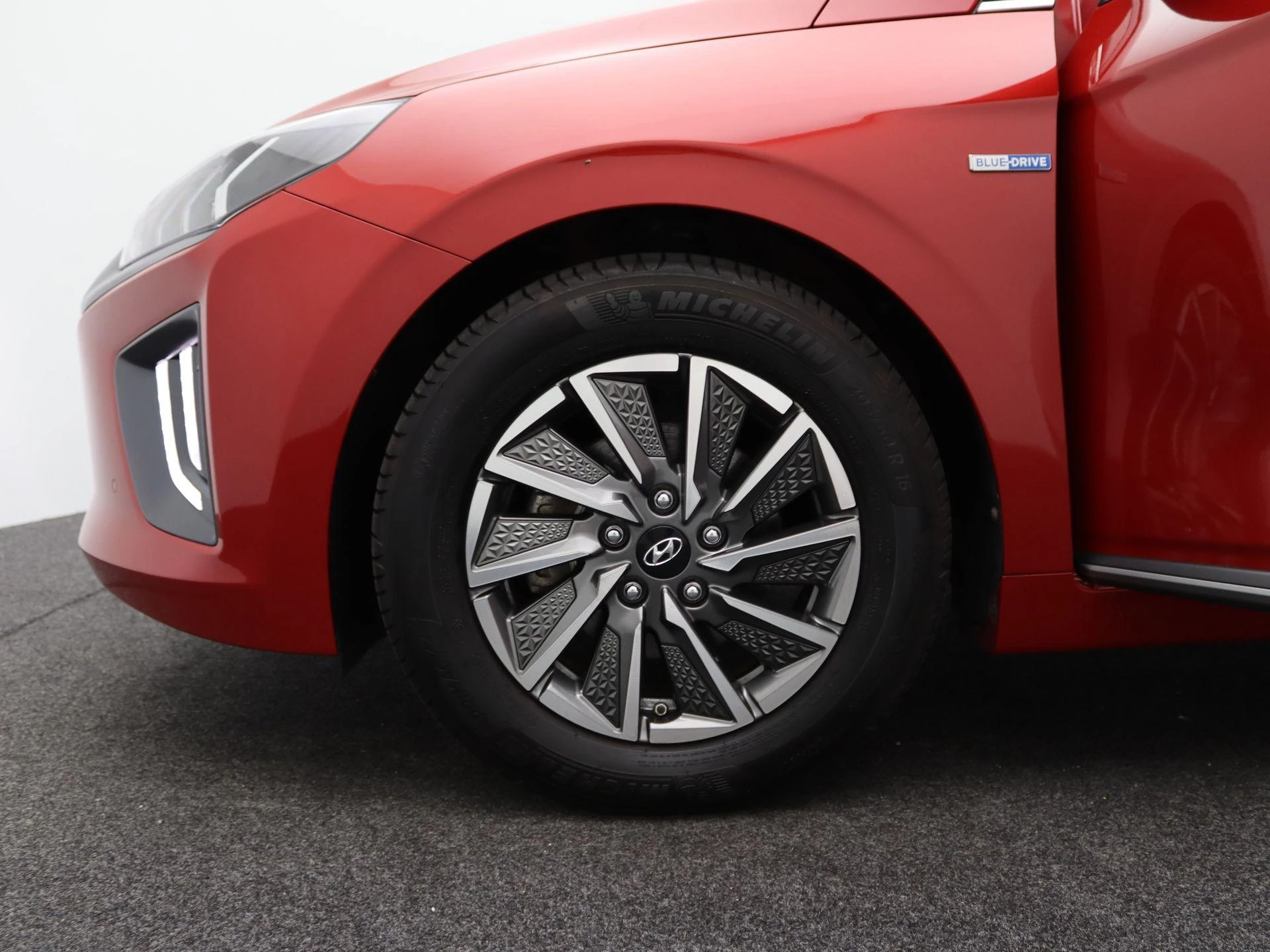 Hyundai-IONIQ-image-15