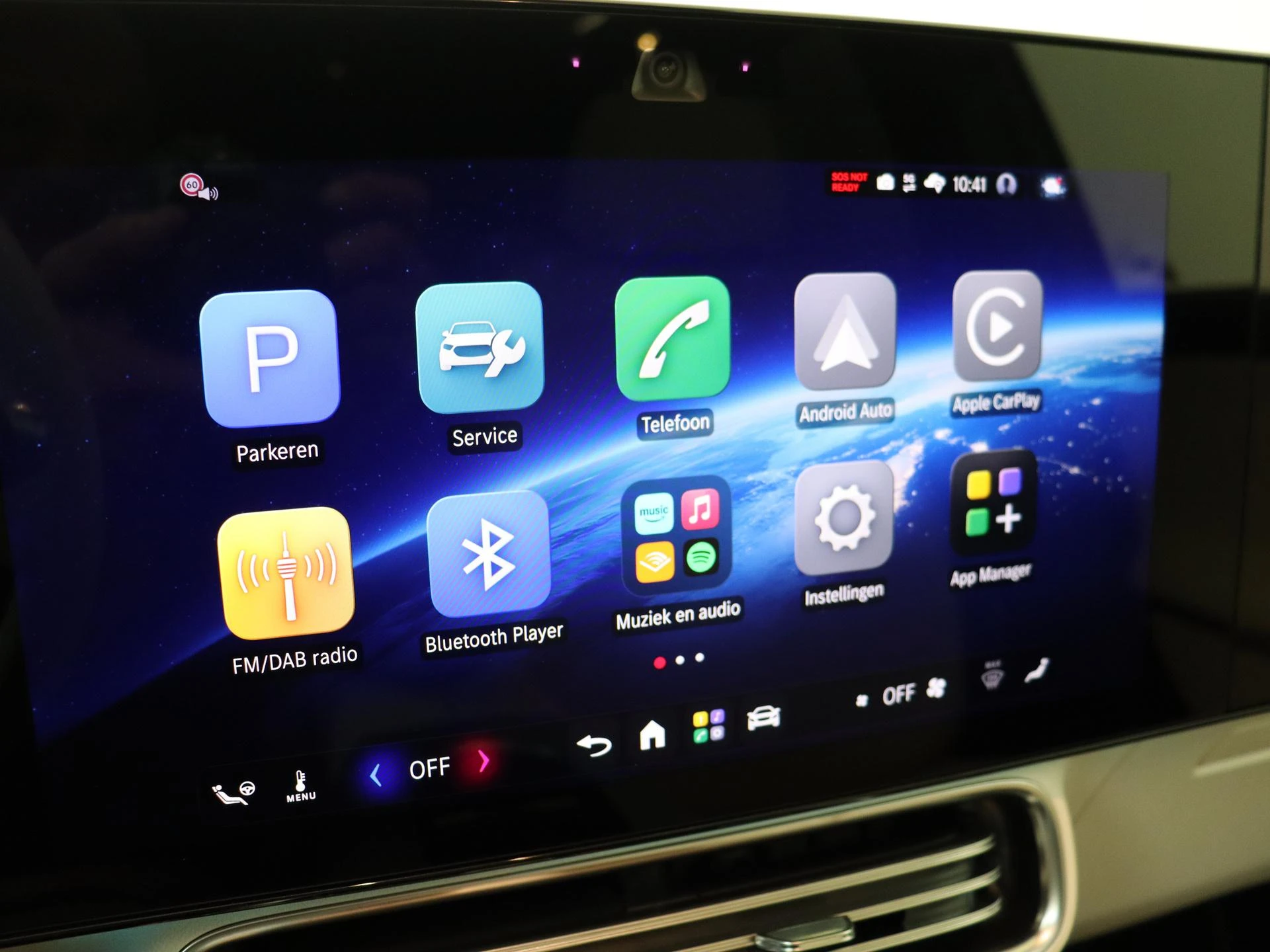 Mercedes-Benz-GLB-image-16
