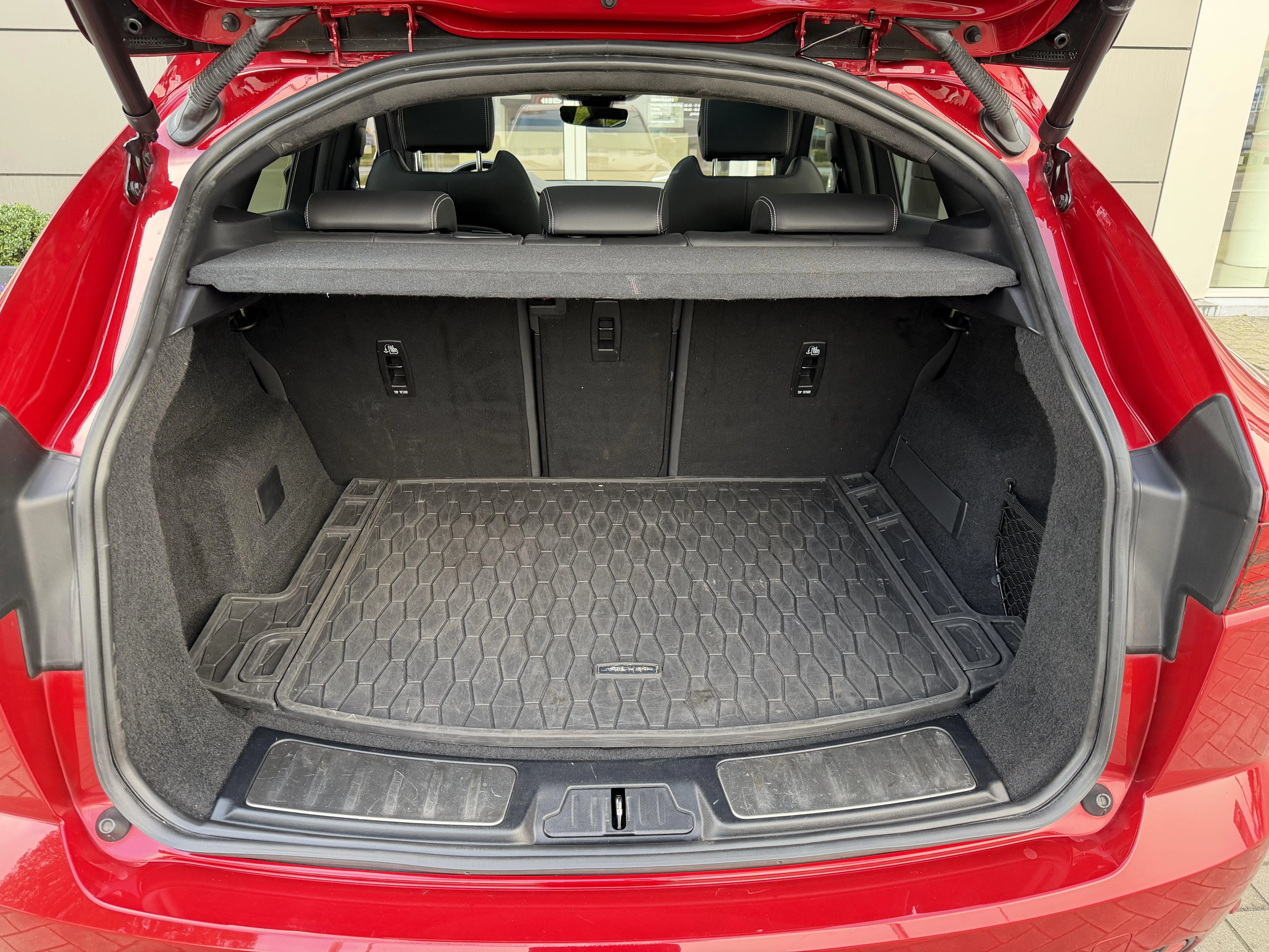 Jaguar-E-PACE-image-7